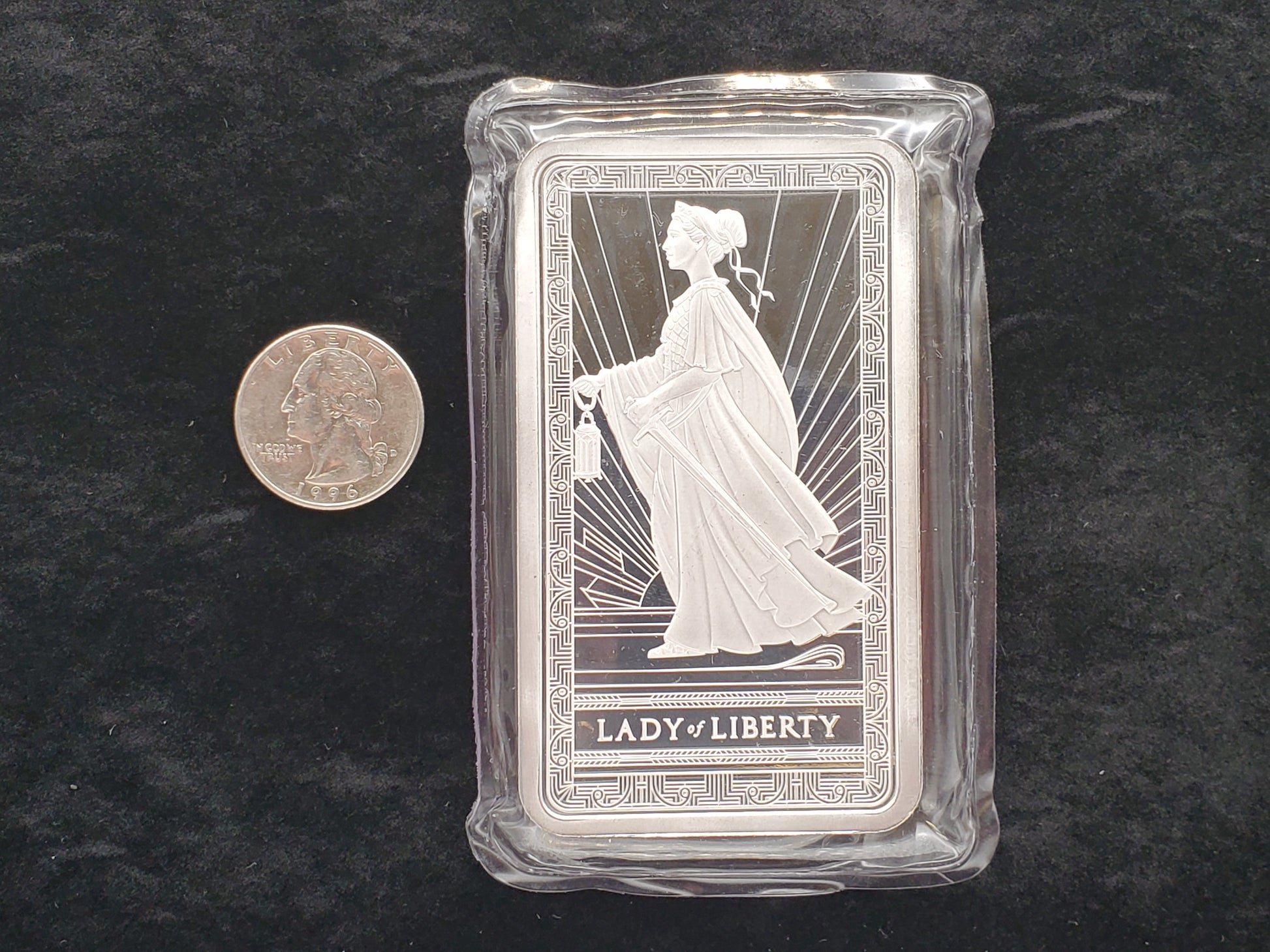 Pamp Lady of Liberty Bar Size Comparison